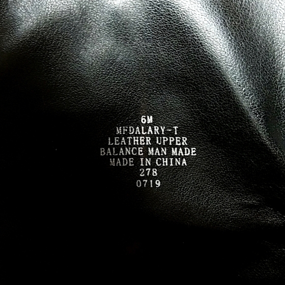 Marc Fisher Black Leather Side Zip Heeled Ankle Boot Booties Moto Biker Women's - Picture 8 of 11